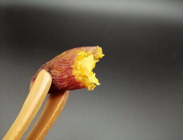 Patate douce séchée avec peau, goût rustique original