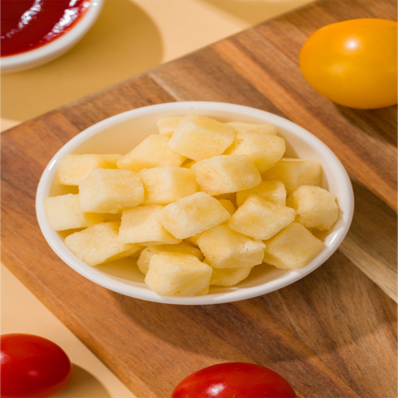 Dés de pommes de terre croustillants, croquants et délicieux